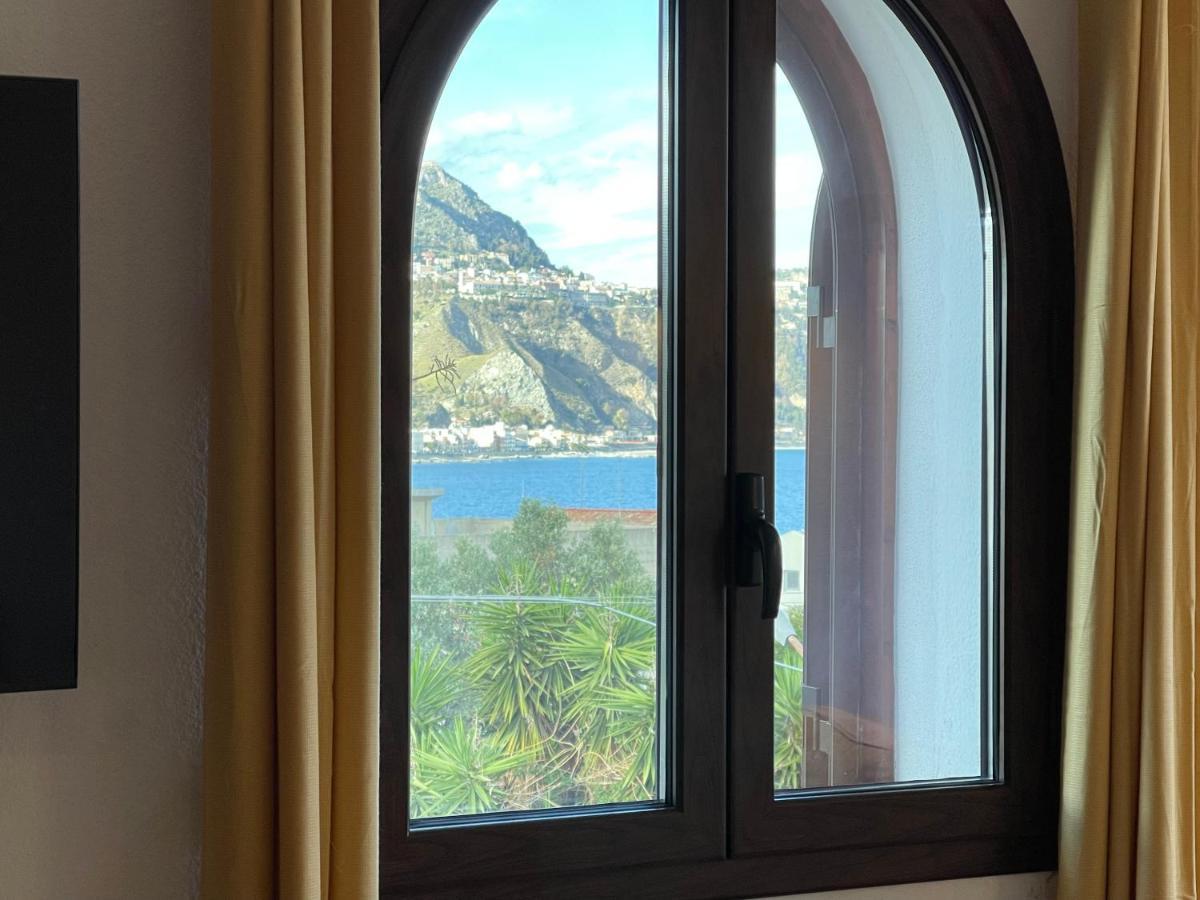 John Sea Suites Giardini-Naxos Zewnętrze zdjęcie